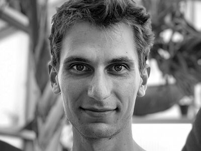 portrait noir et blanc de thibaut houette