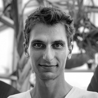 portrait noir et blanc de thibaut houette